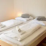Visiet - In Apartment *