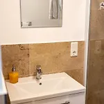 Visiet - In Apartment