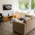 Visiet - In Apartment *