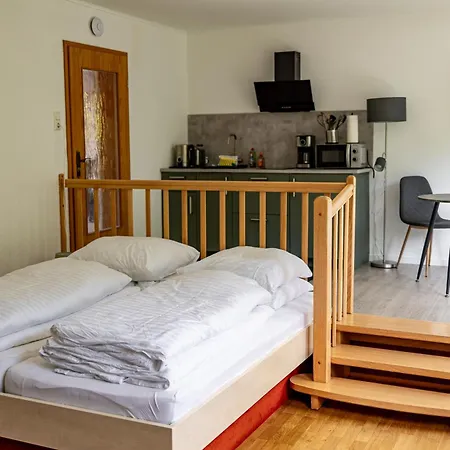Visiet - In Apartment *